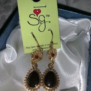 Beautiful flower sg earrings